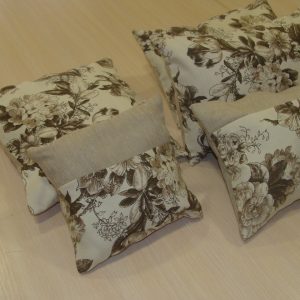 Комплект декоративних подушок Lumelle Rose  36х23см 3шт 30х30см 1шт 20х20см 1шт молочні з бежевим (п_0344)