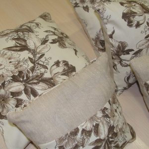 Комплект декоративних подушок Lumelle Rose  36х23см 3шт 30х30см 1шт 20х20см 1шт молочні з бежевим (п_0344)