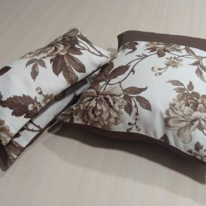 Комплект декоративних подушок Lumelle Flowers 45х45см 1шт 40х20см 2шт молочні з коричневим (п_0453)